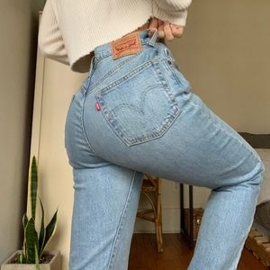 WOMENS LEVIS 501